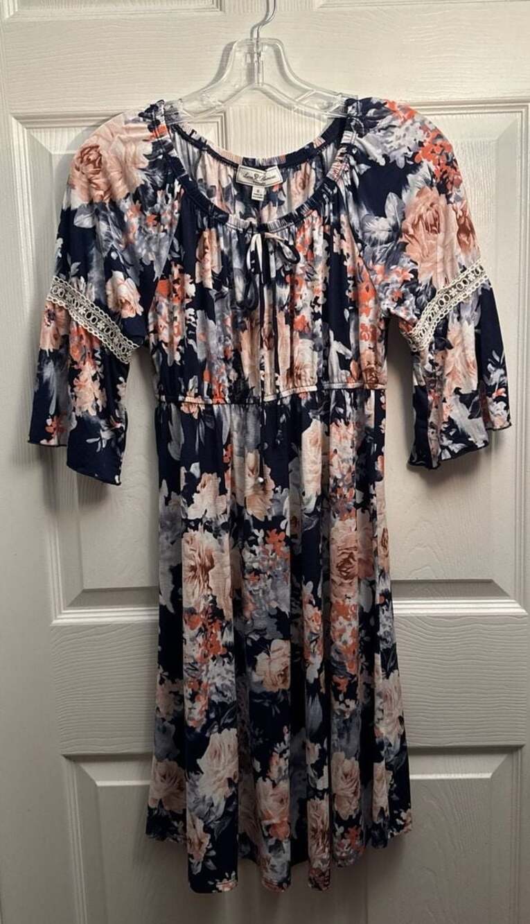 Love Delirious Maternity Floral Bell Sleeve Dress with Lace Trim Size S